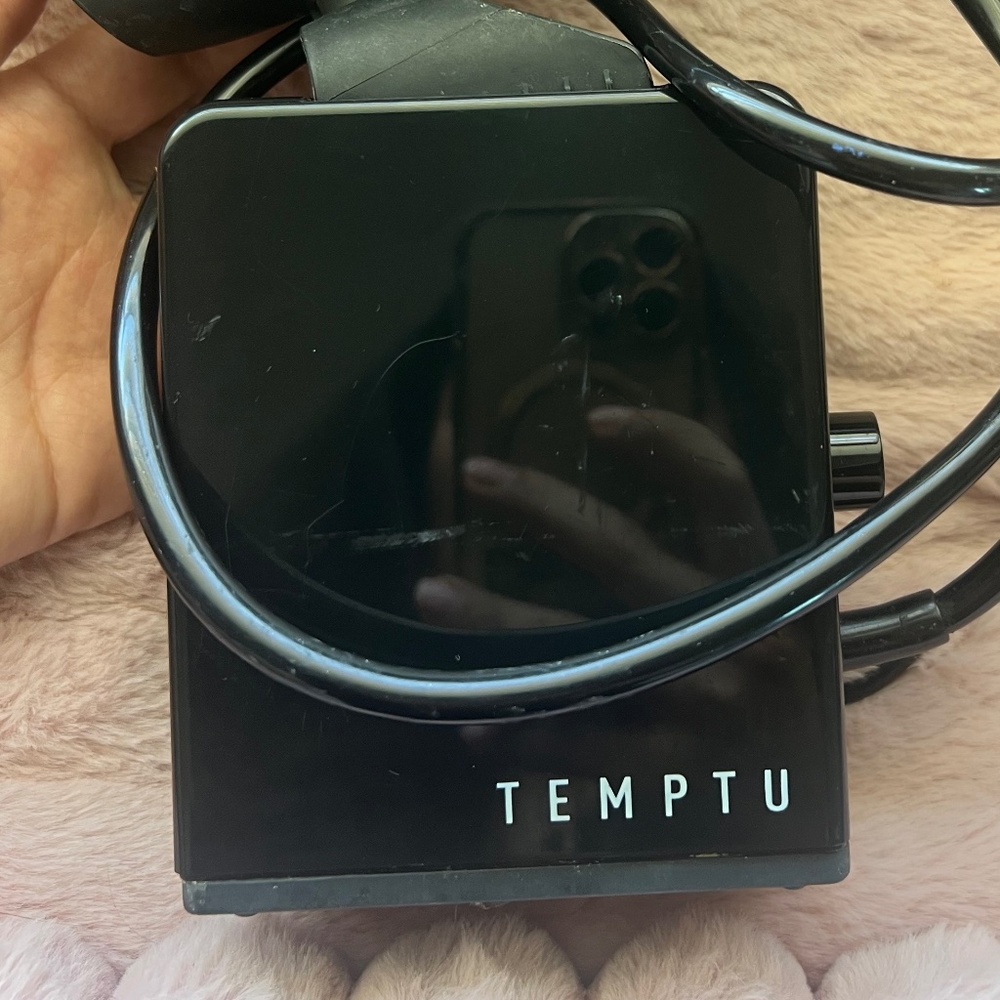 Temptu Air Compressor